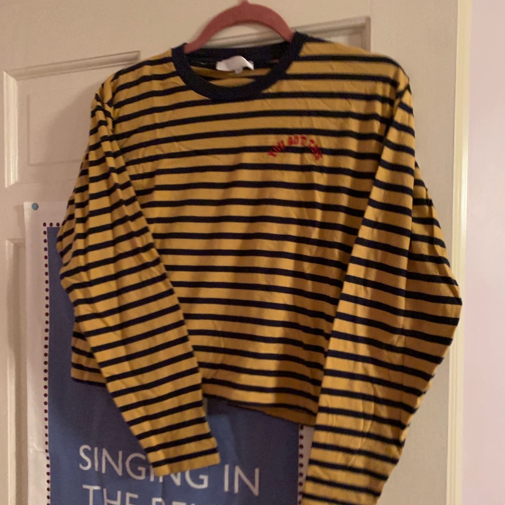 UO long sleeve tee
